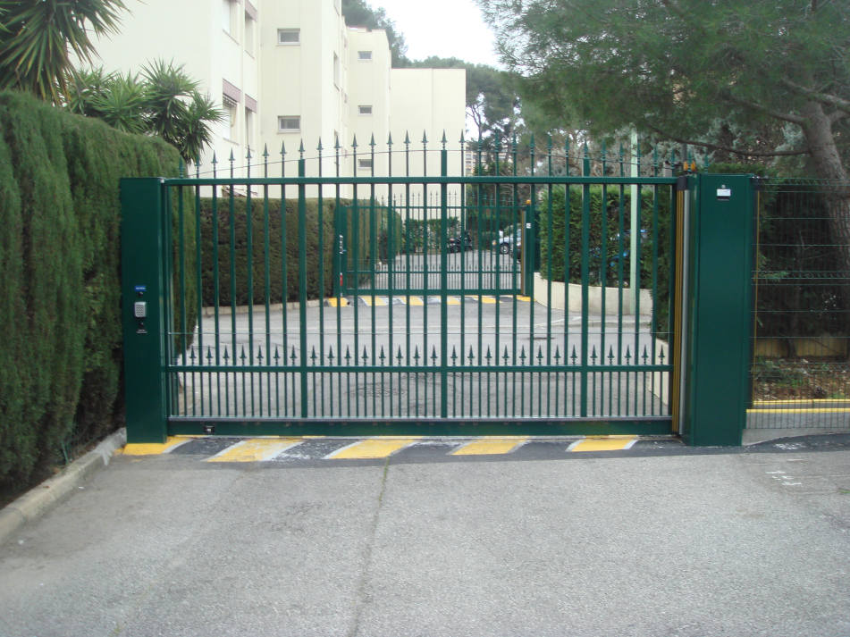 portail automatique coulissant